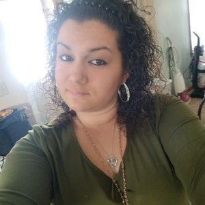 Meet your Posher, Alysia